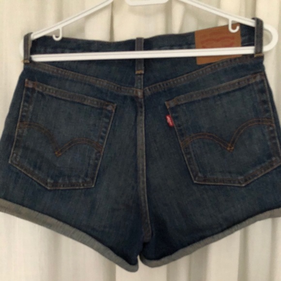 Denim Levi’s high waisted shorts, Large - Picture 4 of 5